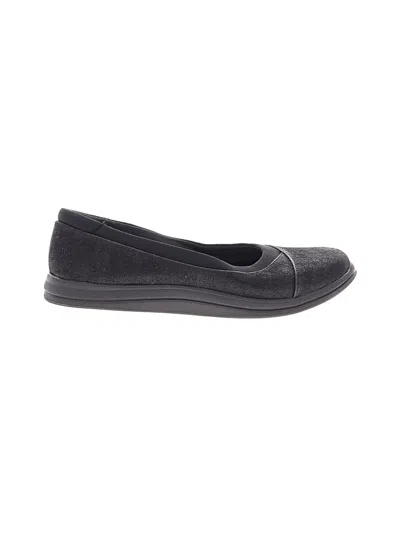 Pre-owned Clarks Flats In Black