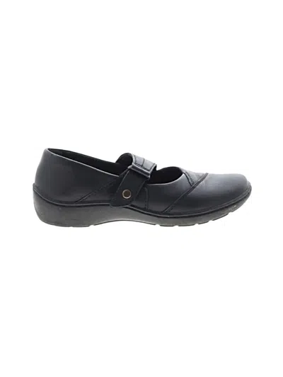 Pre-owned Clarks Flats In Black
