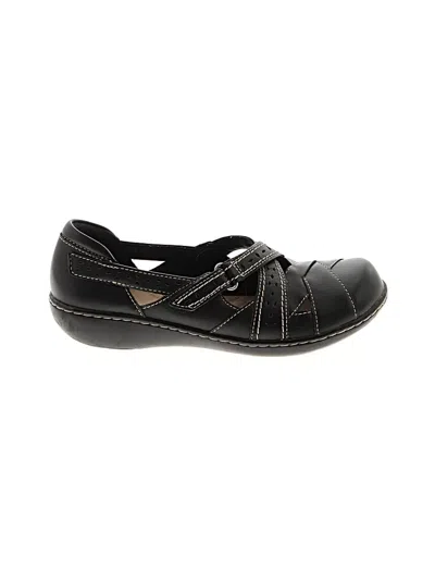 Pre-owned Clarks Flats In Black