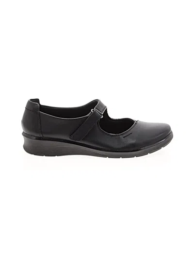 Pre-owned Clarks Flats In Black