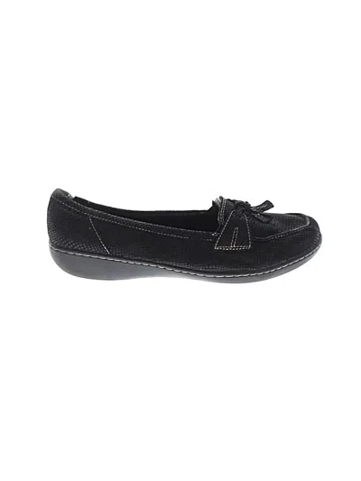 Pre-owned Clarks Flats In Black
