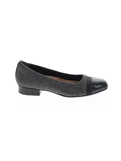 Pre-owned Clarks Flats In Black