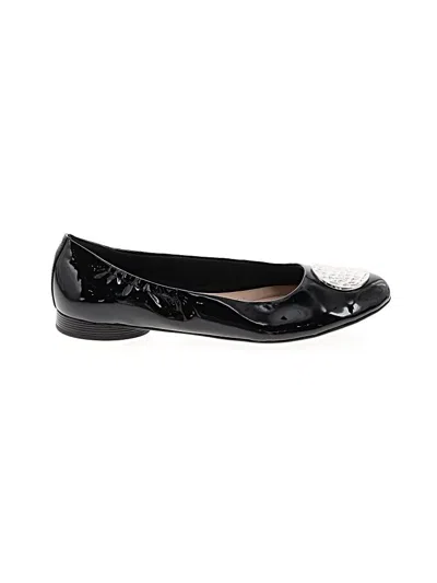 Pre-owned Clarks Flats In Black