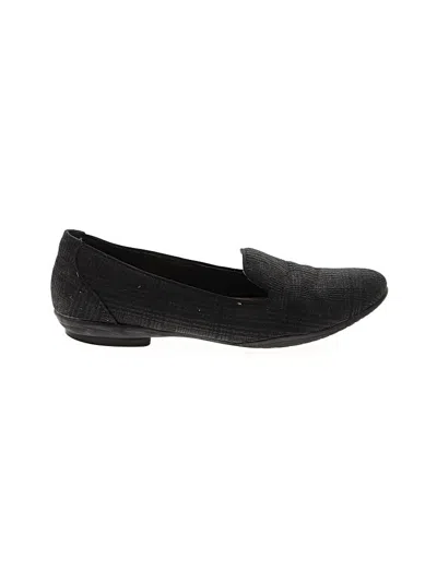 Pre-owned Clarks Flats In Black