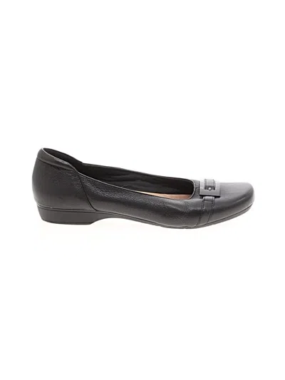Pre-owned Clarks Flats In Black