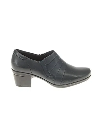 Pre-owned Clarks Flats In Blue