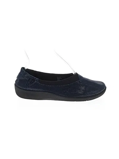 Pre-owned Clarks Flats In Blue