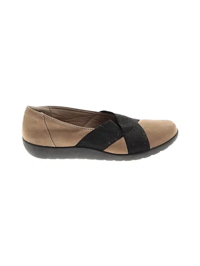 Pre-owned Clarks Flats In Brown
