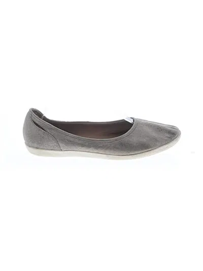 Pre-owned Clarks Flats In Brown