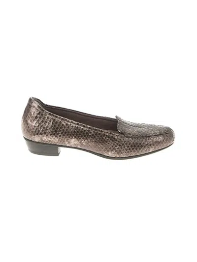 Pre-owned Clarks Flats In Brown
