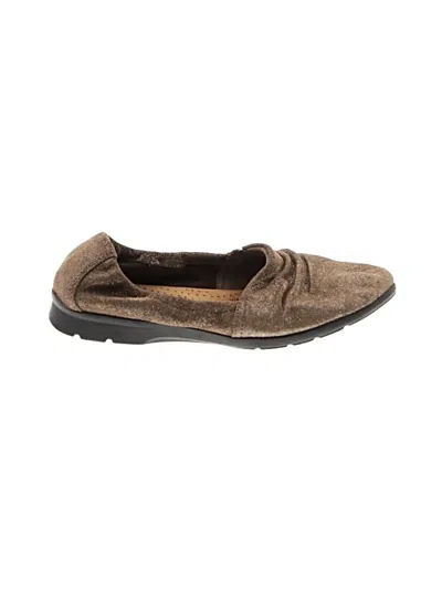 Pre-owned Clarks Flats In Brown
