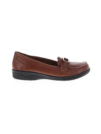 Pre-owned Clarks Flats In Brown