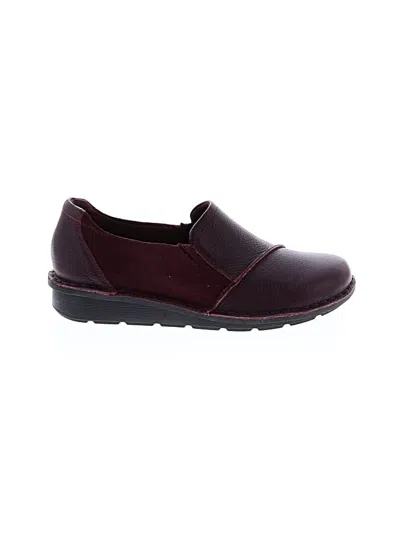 Pre-owned Clarks Flats In Burgundy