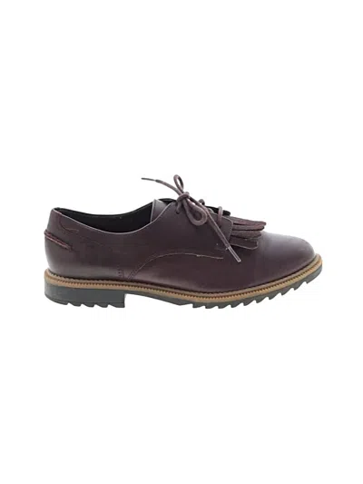 Pre-owned Clarks Flats In Burgundy