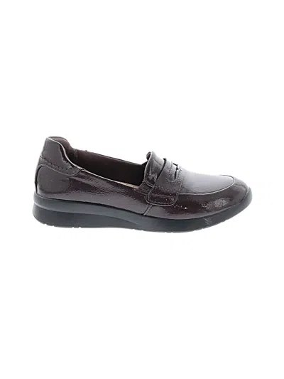 Pre-owned Clarks Flats In Burgundy