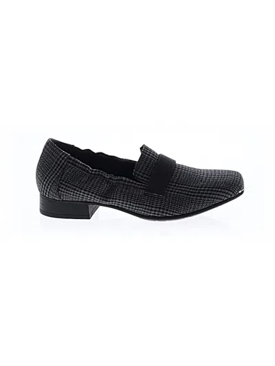 Pre-owned Clarks Flats In Gray