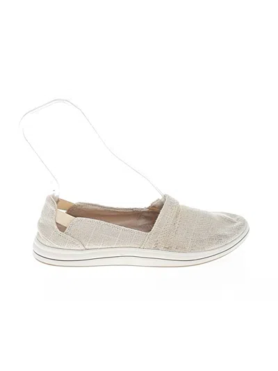 Pre-owned Clarks Flats In Ivory