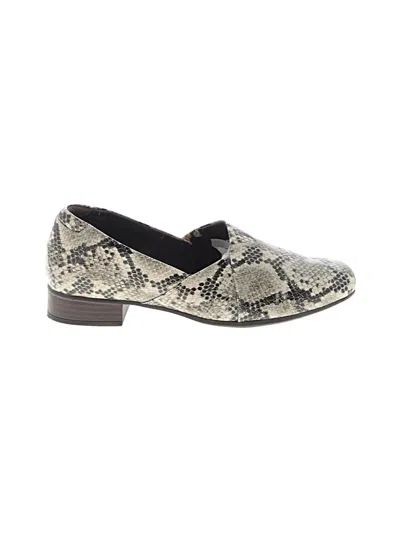 Pre-owned Clarks Flats In Ivory