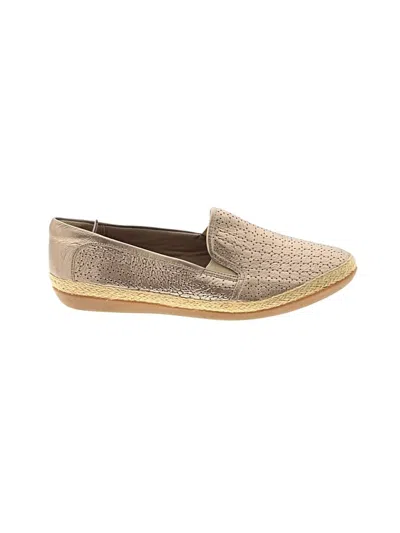Pre-owned Clarks Flats In Tan