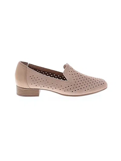 Pre-owned Clarks Flats In Tan