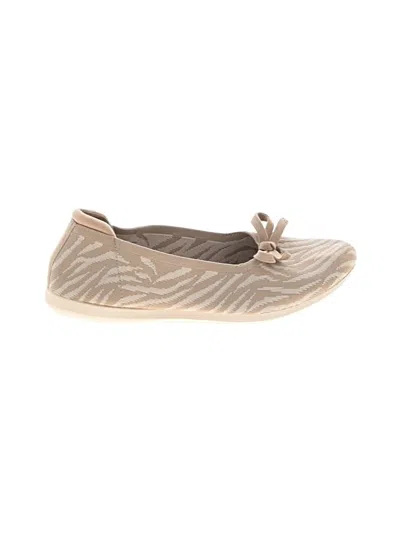 Pre-owned Clarks Flats In Tan