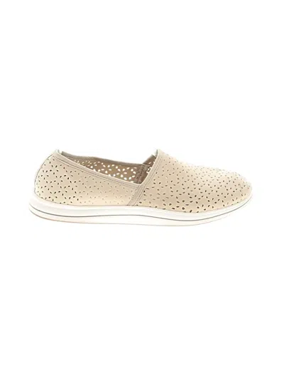 Pre-owned Clarks Flats In White