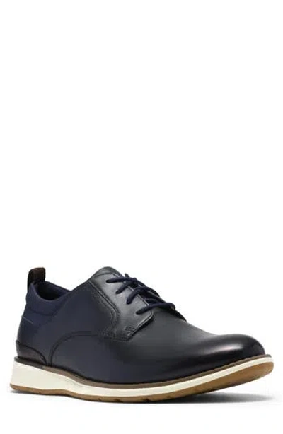 Clarks ® Flexhybrid Plain Toe Derby In Blue