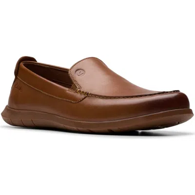 Clarks ® Flexway Step Slip-on In Brown