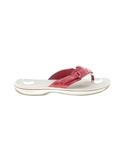 Pre-owned Clarks Flip Flops In Red