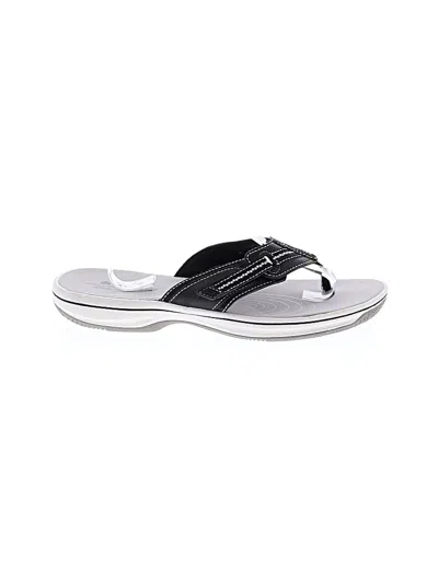 Pre-owned Clarks Flip Flops In Silver