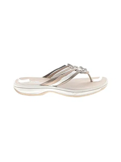 Pre-owned Clarks Flip Flops In Silver