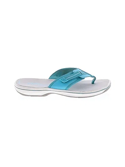 Pre-owned Clarks Flip Flops In Teal
