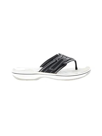 Pre-owned Clarks Flip Flops In White