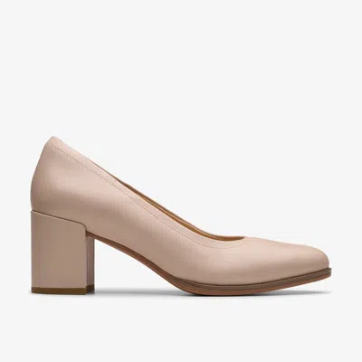 Clarks Freva 55 Court In Beige