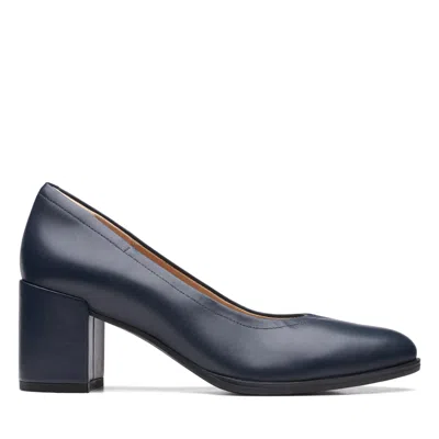 Clarks Freva 55 Court In Blue Leather In Black