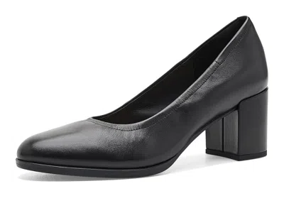Clarks Freva 55 Court Women's Shoes Black Leather: 6 B - Medium