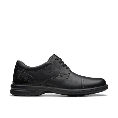Clarks Gessler Cap In Black Leather In Multi