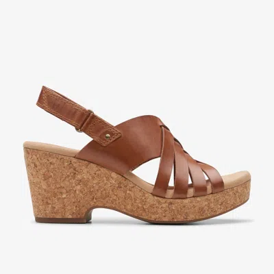 Clarks Women's Giselle Ivy Wedge Sandals In Tan Leather