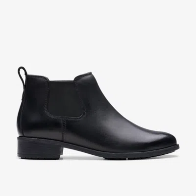 Clarks Havisham Top In Black