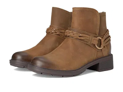 Clarks Hearth Kaylie In Brown