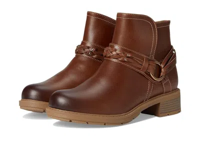 Clarks Hearth Kaylie In Brown