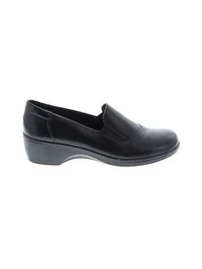 Pre-owned Clarks Heels In Black