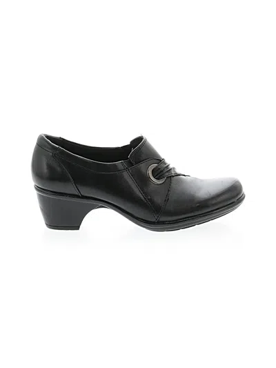 Pre-owned Clarks Heels In Black