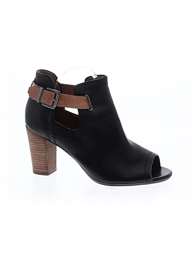 Pre-owned Clarks Heels In Black