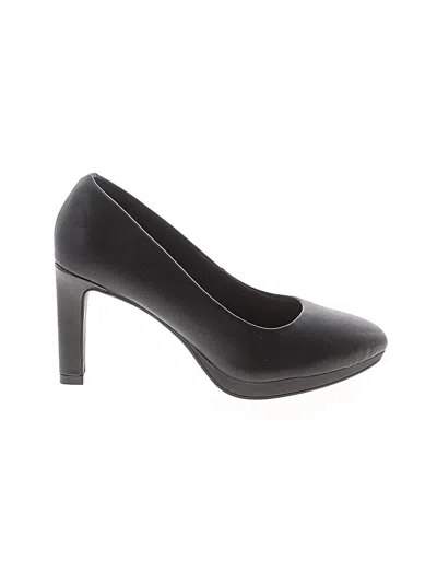 Pre-owned Clarks Heels In Black