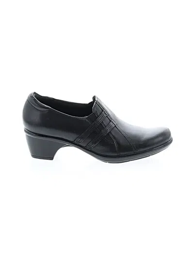 Pre-owned Clarks Heels In Black