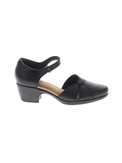 Pre-owned Clarks Heels In Black