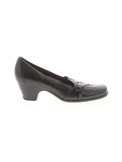 Pre-owned Clarks Heels In Black