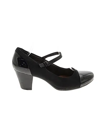 Pre-owned Clarks Heels In Black