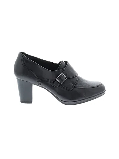 Pre-owned Clarks Heels In Black